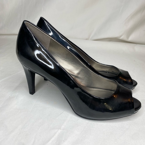 Women Bandolino Rainaa Peep Toe Black Platform Stiletto Pump Heel 10.5M - Picture 4 of 10